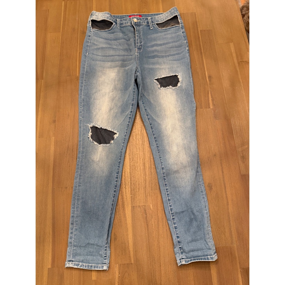 GUESS Womens‎ Light Wash Distressed Skinny Jeans Black Mesh Fishnet